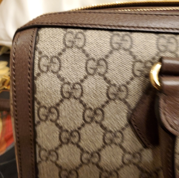 SOLD!!!  GUCCI Ophidia Medium Boston GG Supreme Tote - Picture 4 of 11